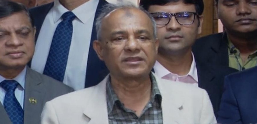 ‘সরকার গঠনের পর অভিযুক্ত কাউকে দেশত্যাগ করতে দেয়া হয়নি’